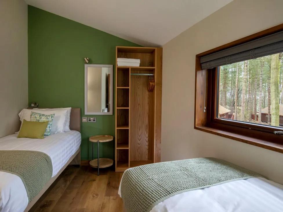 Blackwood Forest Cabins - Forest Holidays Popham Extérieur photo