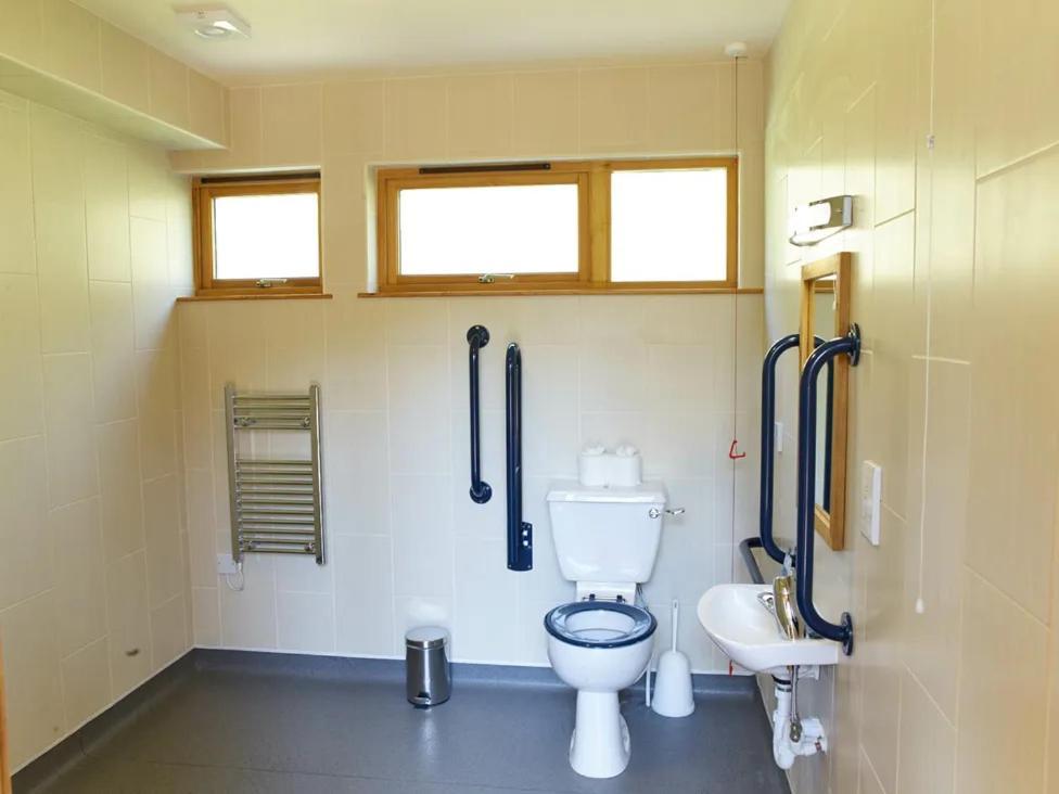 Blackwood Forest Cabins - Forest Holidays Popham Extérieur photo